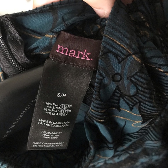 Mark Bodycon Patterned Dress - Picture 3 of 3